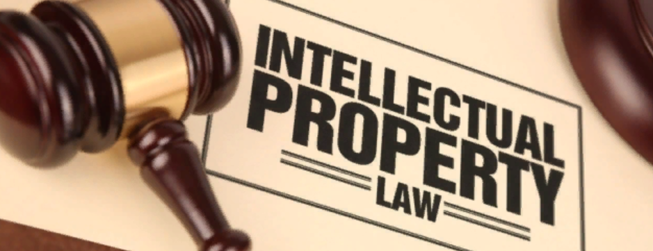 How to Choose the Right Commercial Lawyer for Your Business?