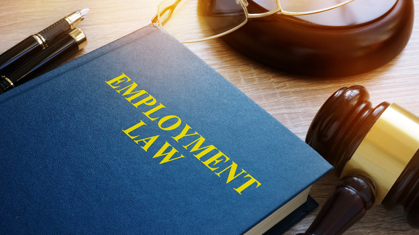5 Impressive Perks of Working With Estate Planning Lawyer