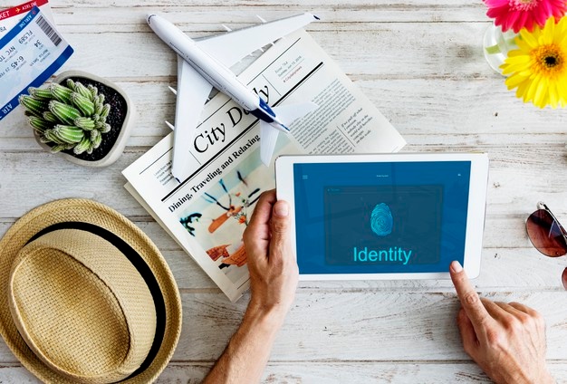 Guide: What is digital identity verification and how does it work?