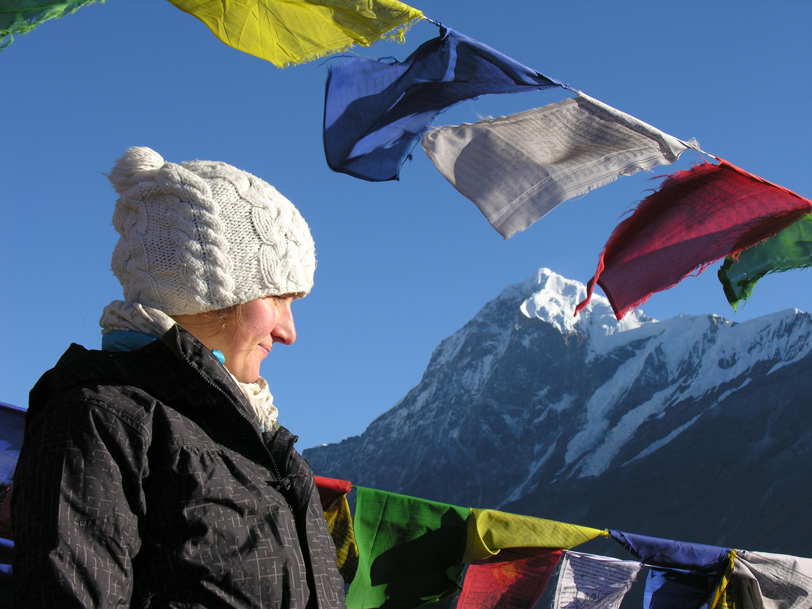 What is the best time to do Goechala trek?