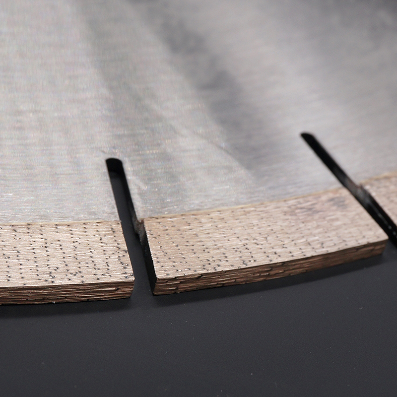 Heat treatment process of diamond blade