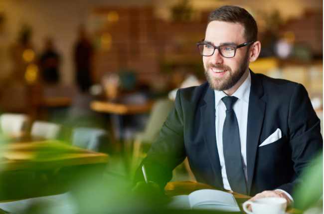 Reasons why veterans make excellent real estate agents 
