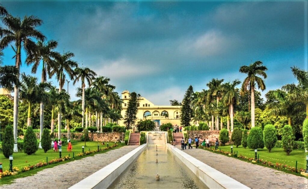 10 Best Places to Visit in Chandigarh