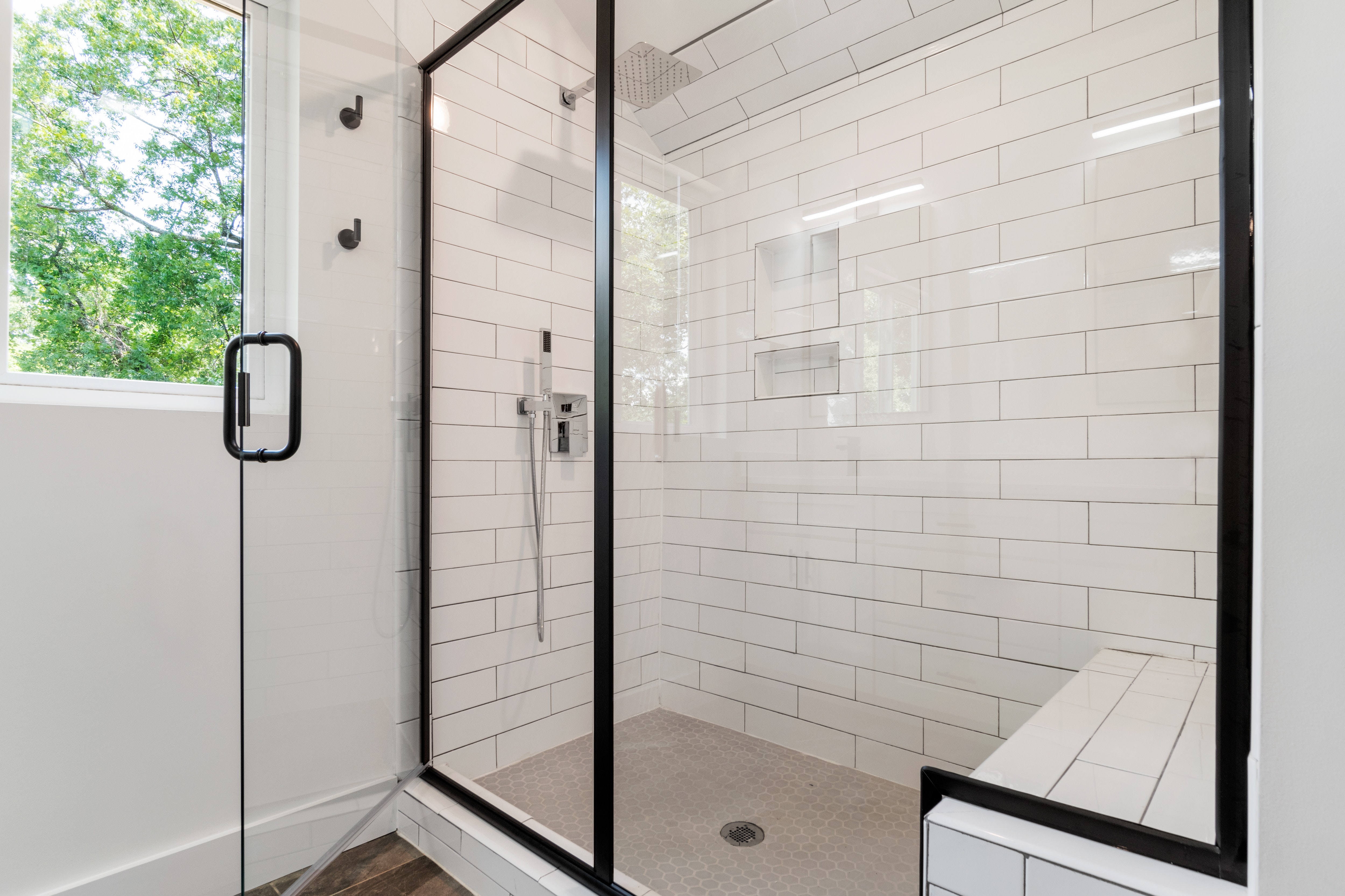 Luxurious Shower Cubicles & Enclosures 