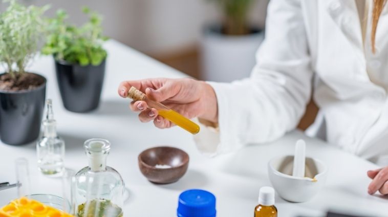 5 Best Homeopathic Remedies To Relieve COVID-19 Symptoms