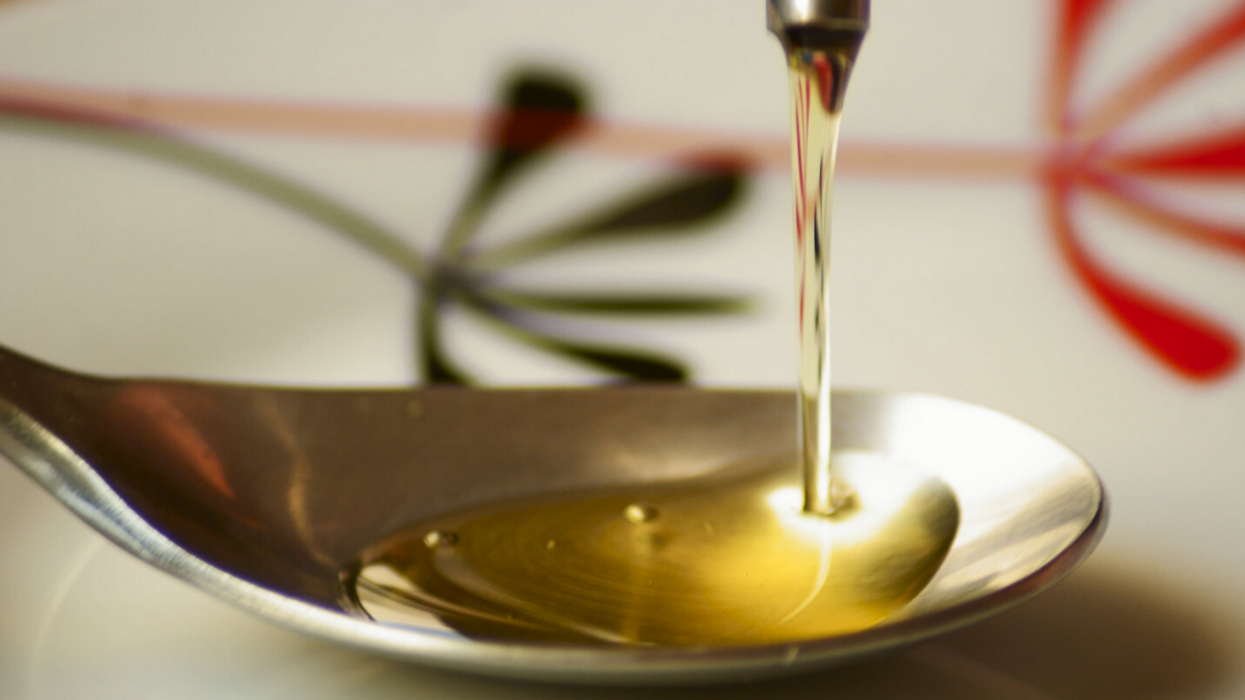 What is the main Benefits and nutrient in olive oil?
