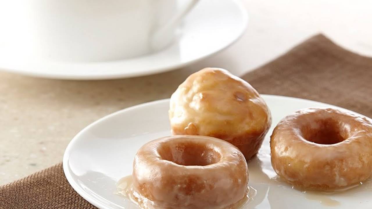 What is maple glaze made of?