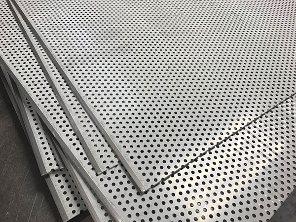 Features and Benefits of Stainless Steel Perforated Sheet