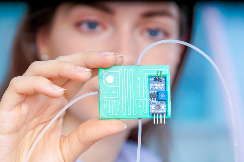 The History and Evolution of Microelectromechanical Systems (MEMS)