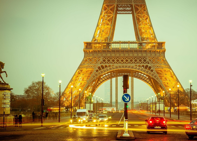 Who is Better in Paris? Is It Uber or LeCab?