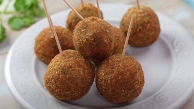 Crispy Potato Lollipop Healthy Recipe