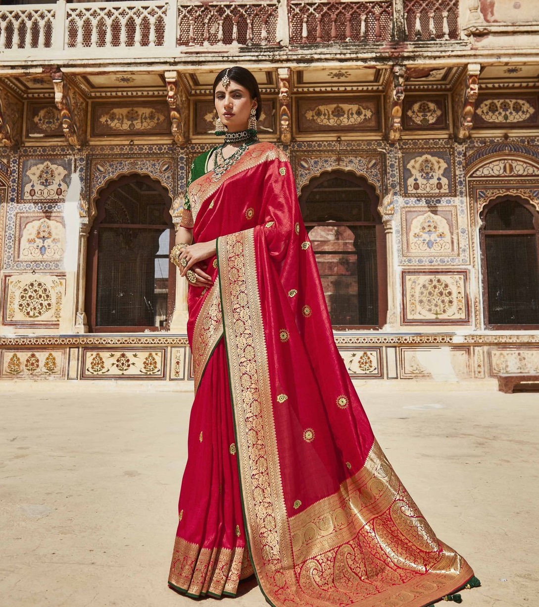 Paithani Silk Saree: A traditional costume in modern look