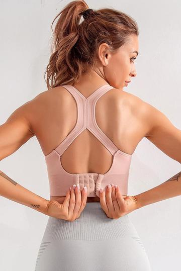 What are the vital factors to check for buying workout clothes? 