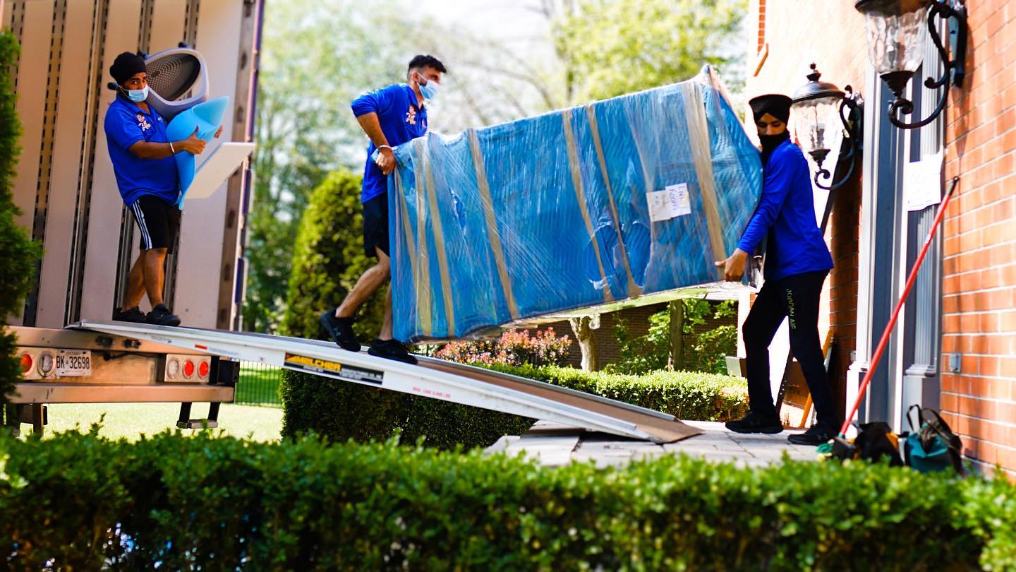 How a Moving Company Can Make You Stress-Free