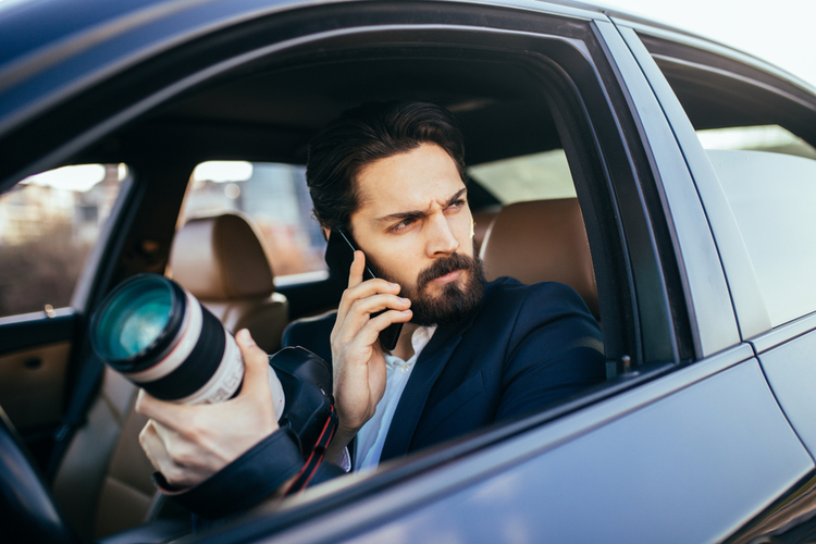 Why should hire a private investigator for the holiday season?
