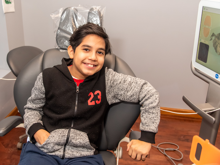 Get Healthier Gums by Visiting a Dentist Regularly