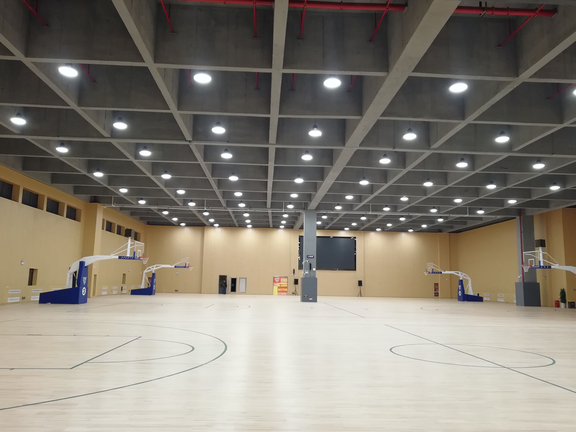 INDOOR BASKETBALL COURT HOW WE DESIGN A PROFESSIONAL LED LIGHTING SOLUTION