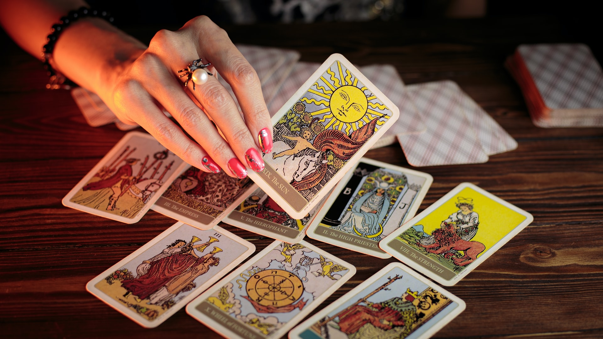Online Tarot Card Reading for Self Development?