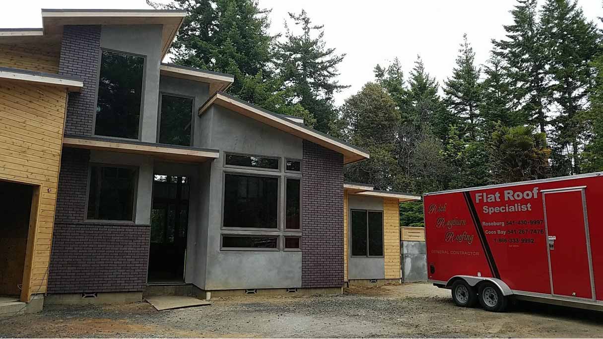 A Guide To Finding The Best Roofing Contractors