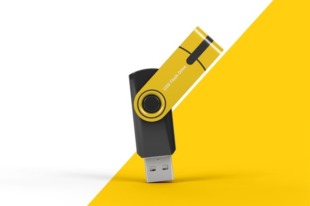 4 Factors to Consider When Buying Custom USB Flash Drives