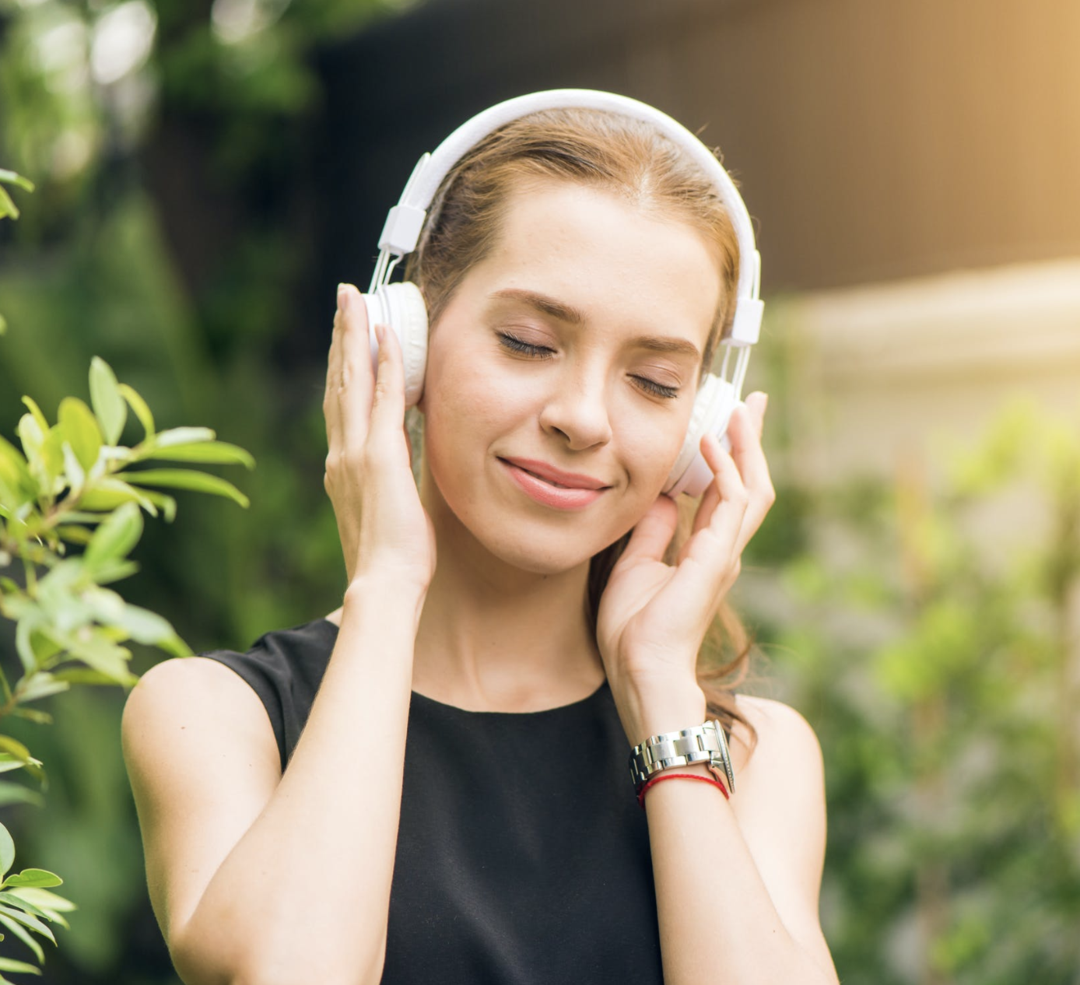 8 Ways To Stay Positive During The Coronavirus Pandemic