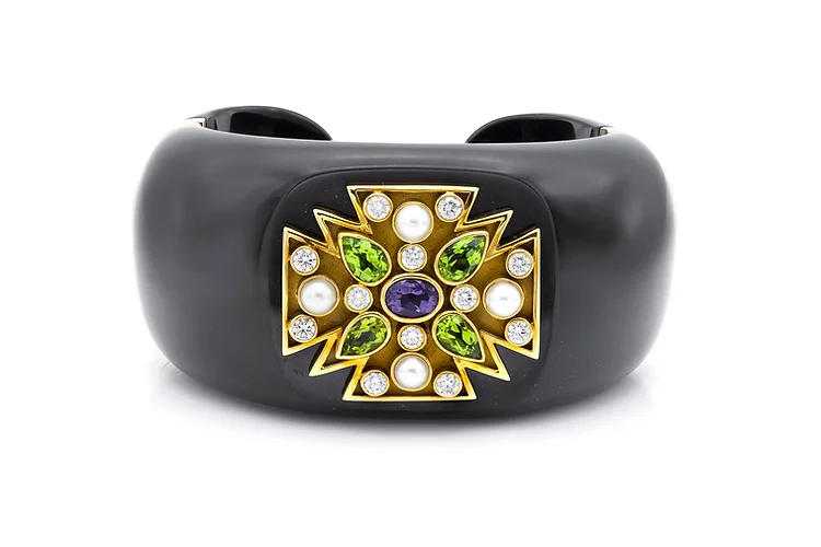 Know All About How To Sell Verdura Jewelry
