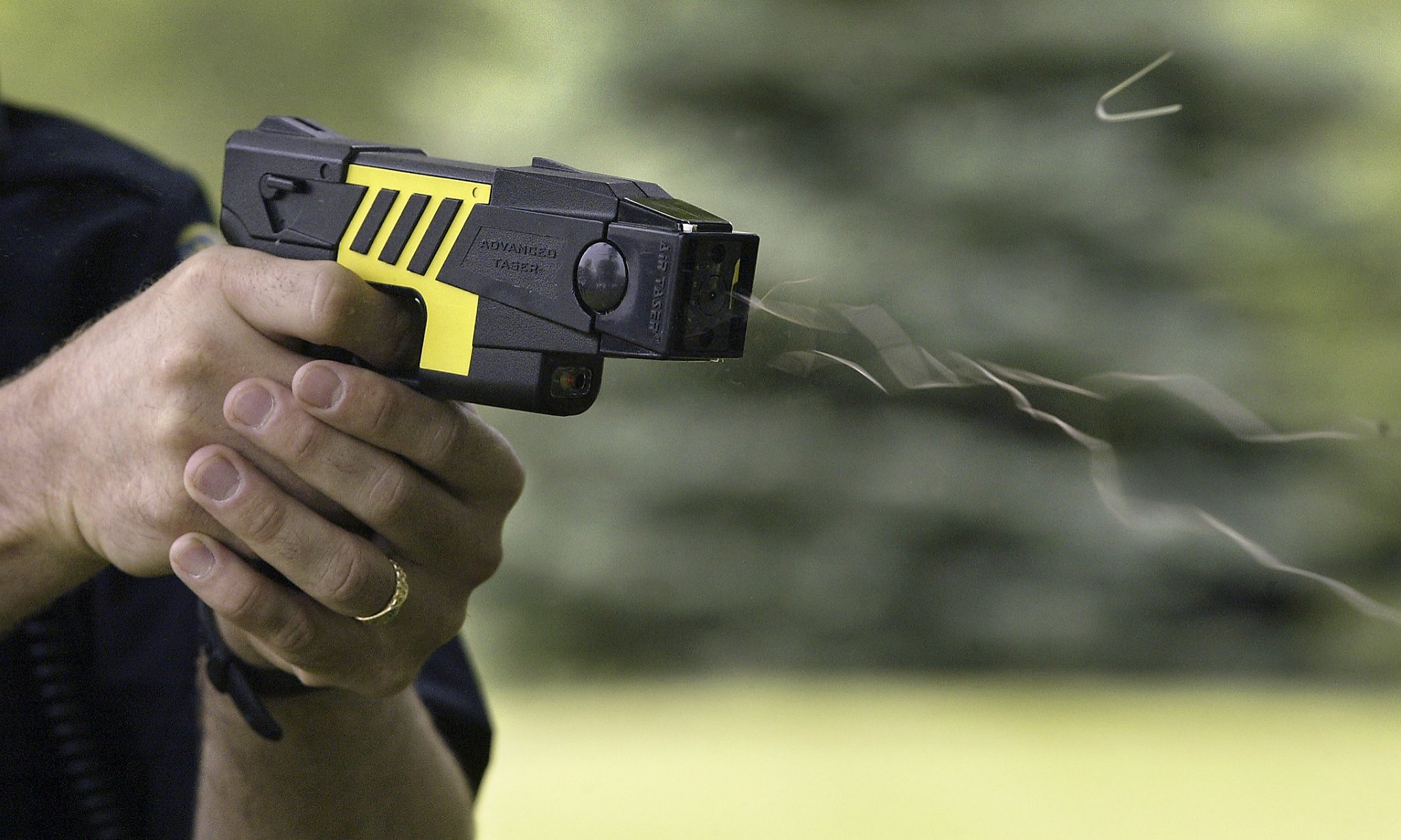 SAFETY TIPS WITH STUN GUNS