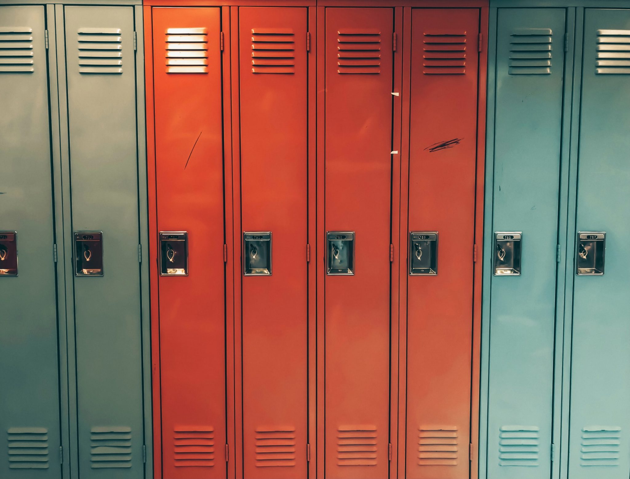 Sleek and Secure: Laminate Lockers for Organised Spaces
