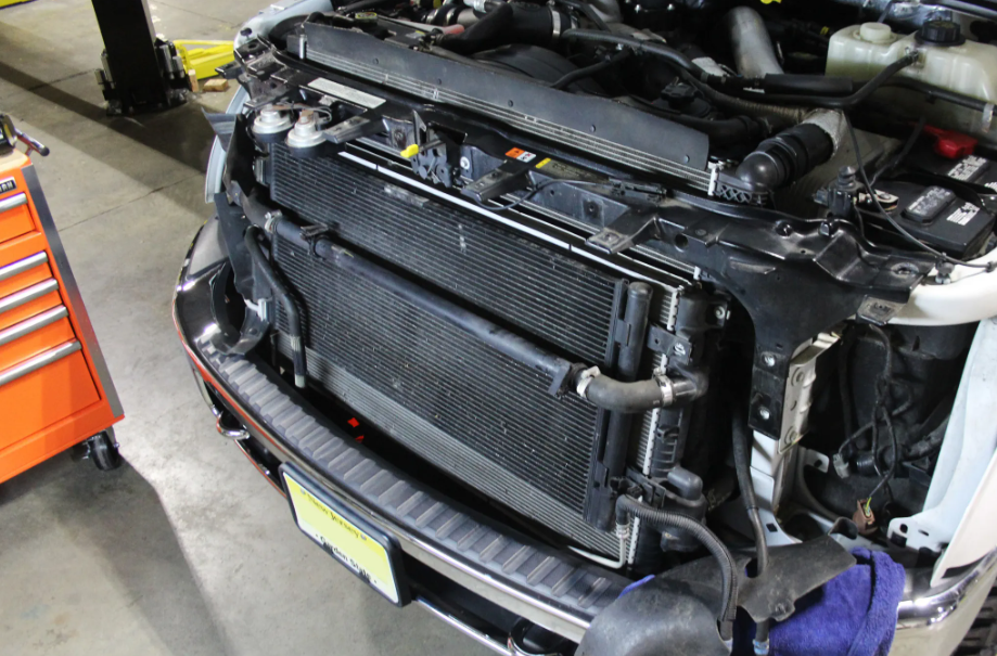 8 Common Signs Your Ford Radiator Needs Replacing