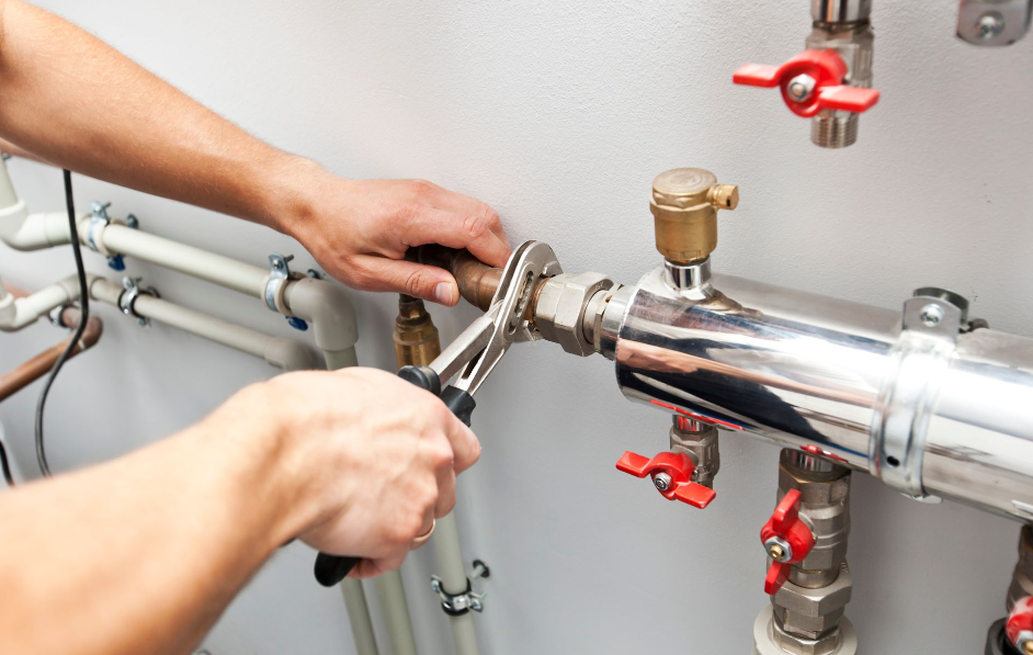 Emergency Plumbing Services in Oakville: When to Call and What to Expect