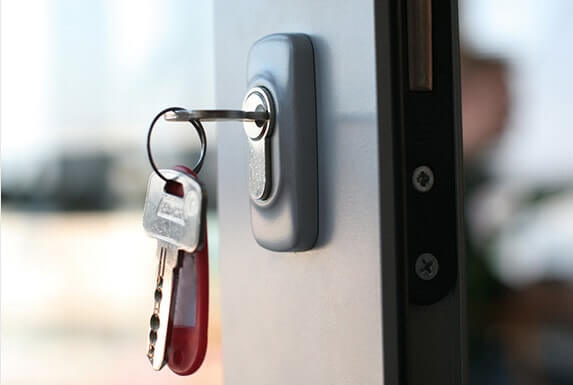 Why Should You Hire A Commercial Locksmith?