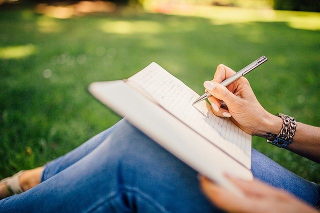 What is the importance of doing a thesis