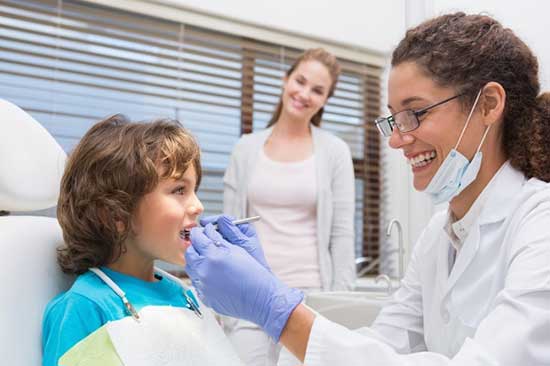 Advantages Of Visiting a Family Dentist