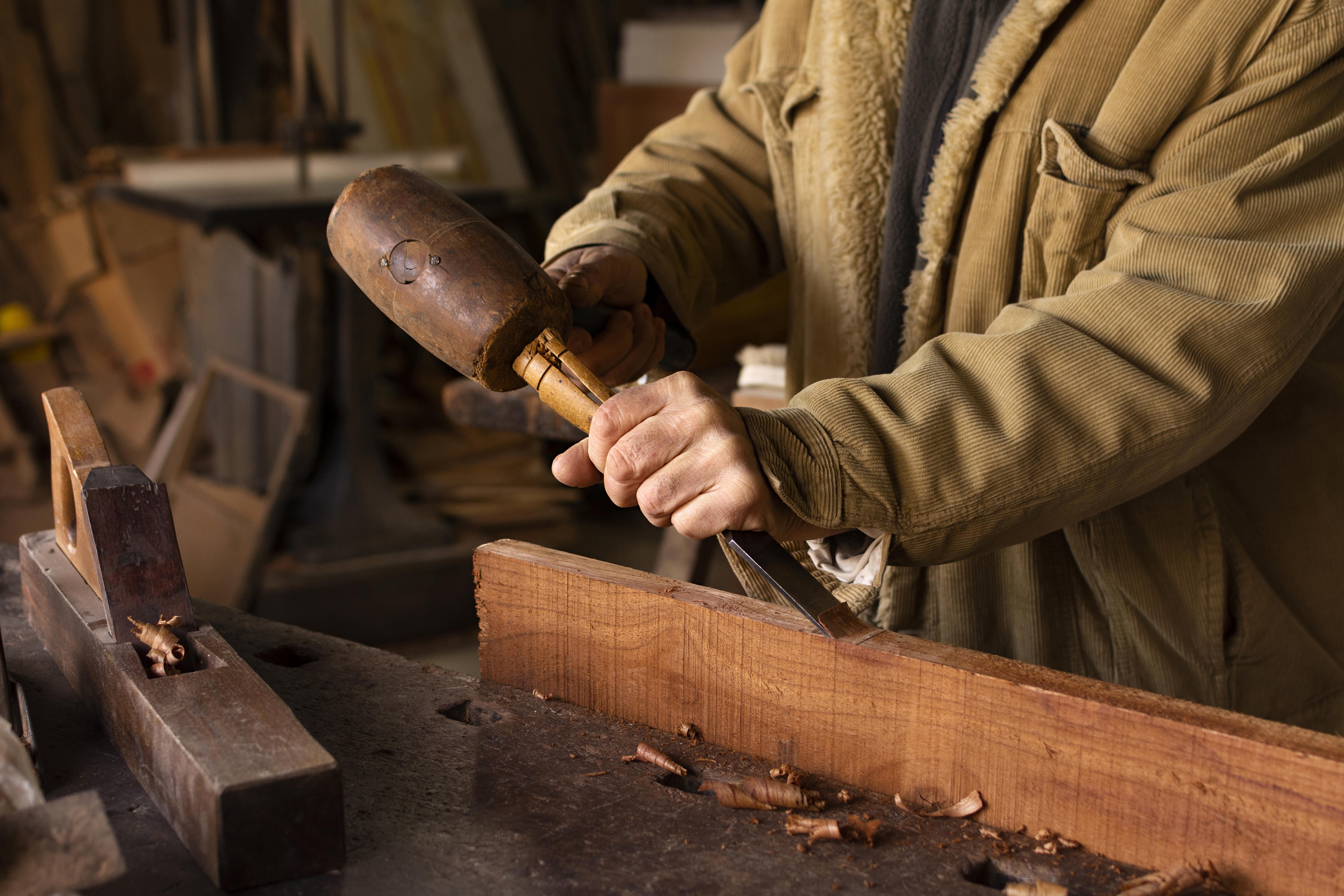 How do you find the best Custom Timber Furniture on the Internet?