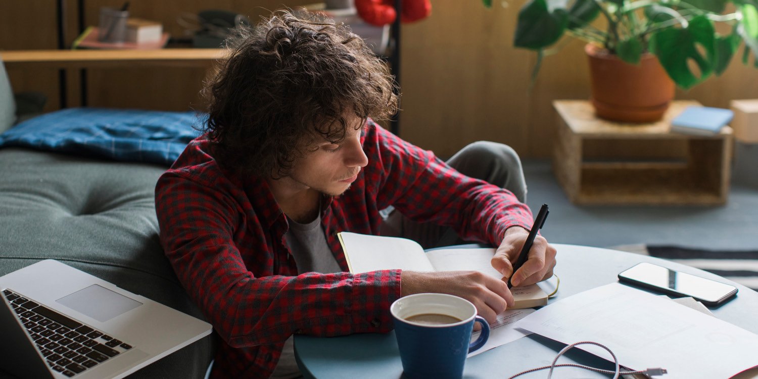 How to Write an Informative Essay for a Thesis Statement? – 2022 Guide