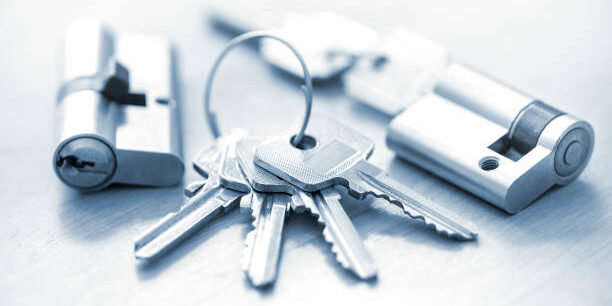 TOP FIVE SIGNS IT’S TIME TO CALL A LOCKSMITH