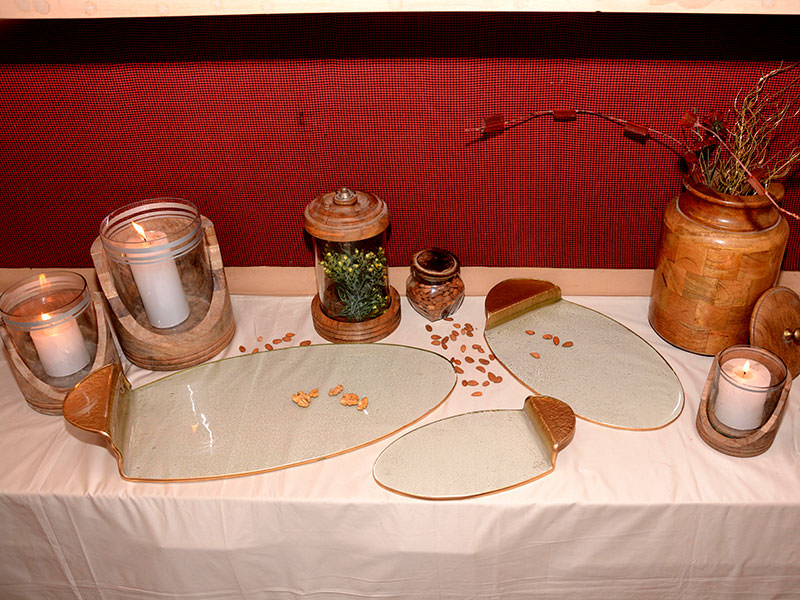 What are the best handicraft gift items?