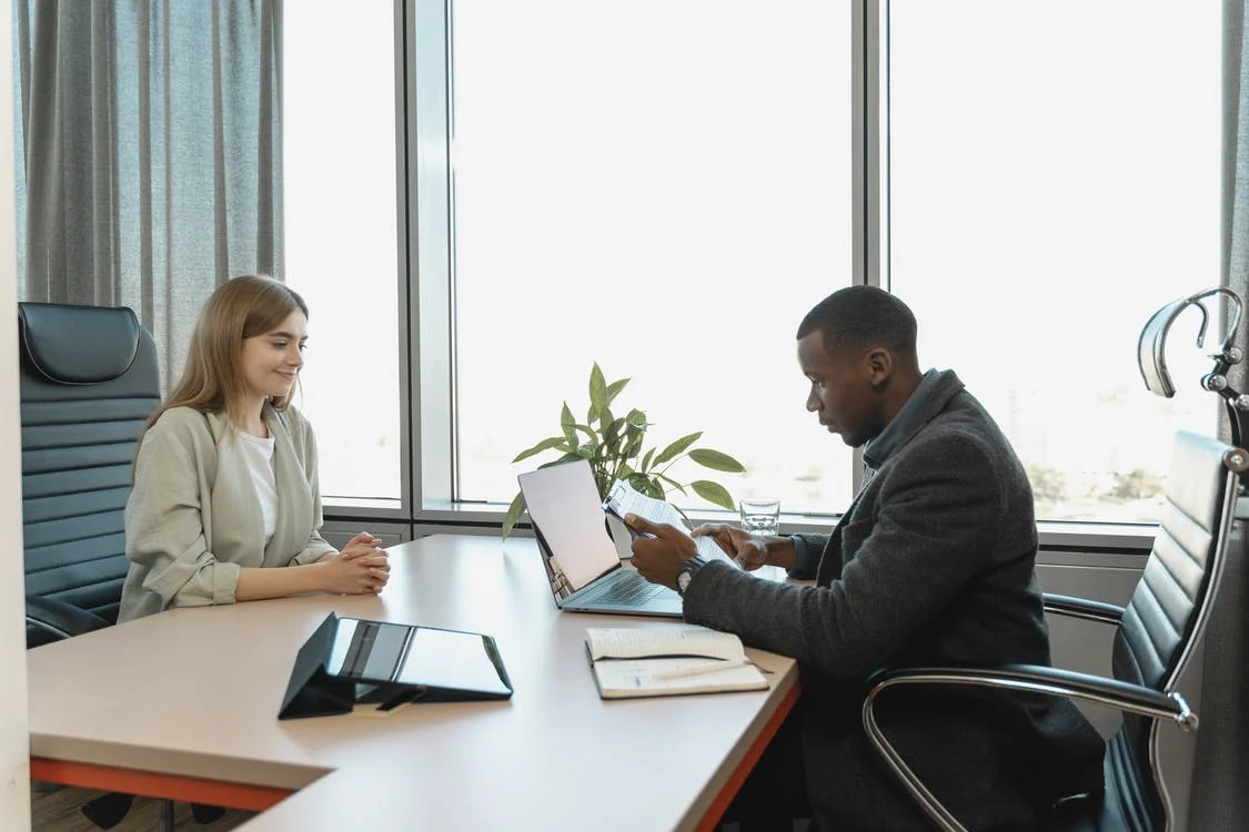 What You Should Know About Hiring C-Level Executives Through Executive Recruiting Firms