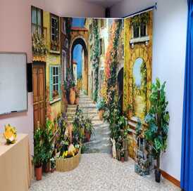 Wallpaper and Wallcovering