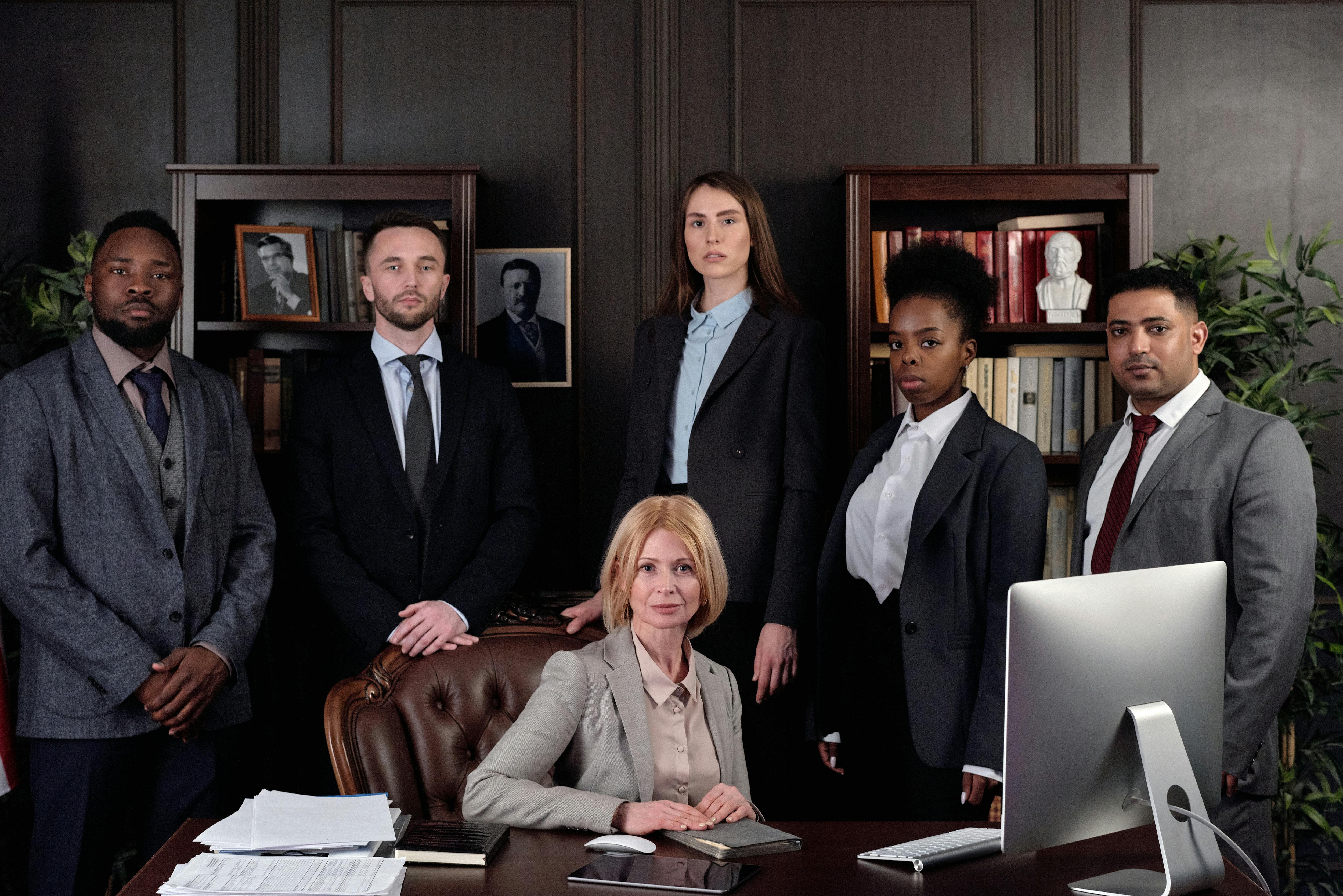 Trust Administration Lawyers vs. Probate Attorneys: Key Differences Explained