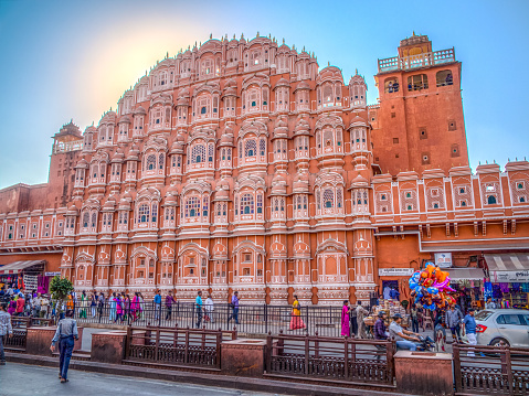 Jaipur Tour - The Famous Forts and Palaces to Visit in The Pink City Jaipur 