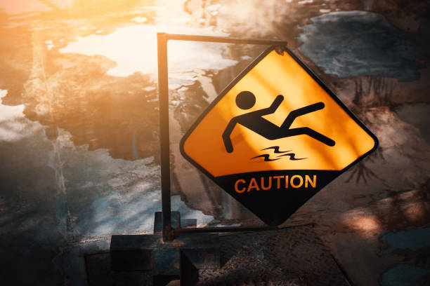 7 TIPS TO PREVENT SLIP, TRIPS, AND FALLS INJURIES AT THE WORKPLACE: