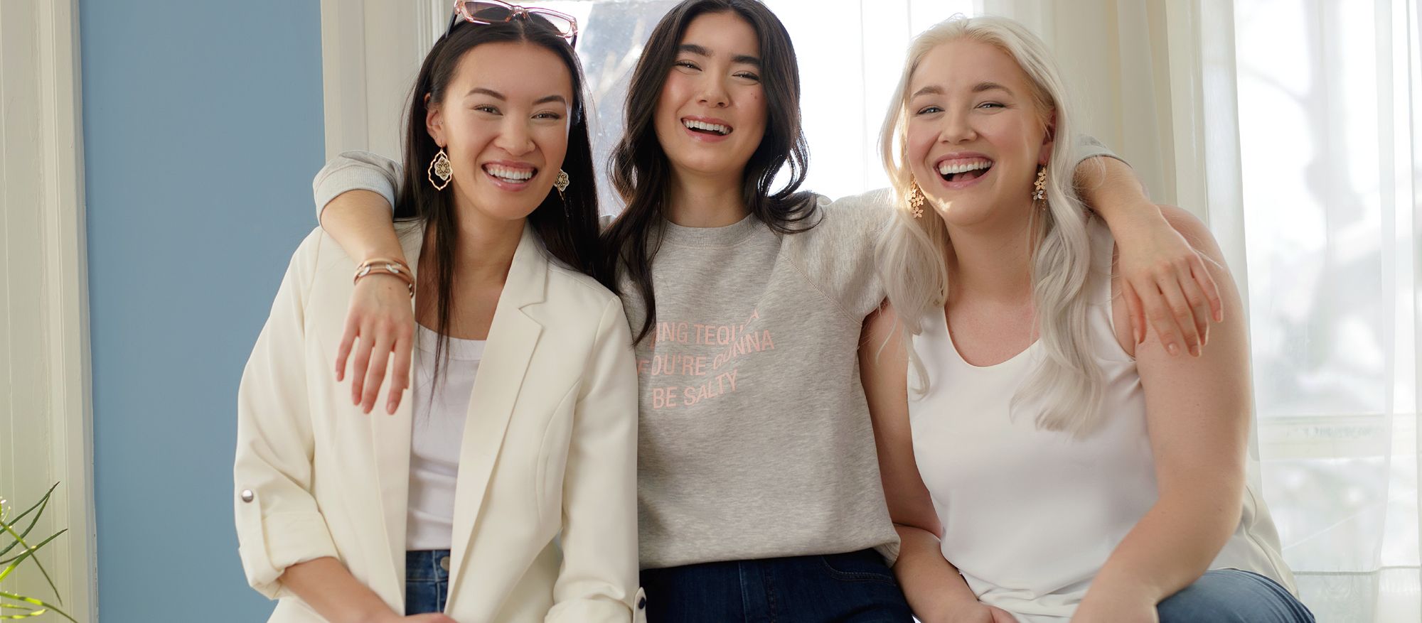 When to Contact and How a Fashion Designer Works?