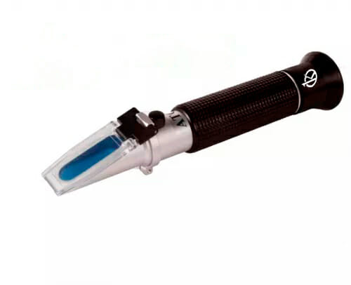 How Do Refractometers Improve Precision in Measurements?