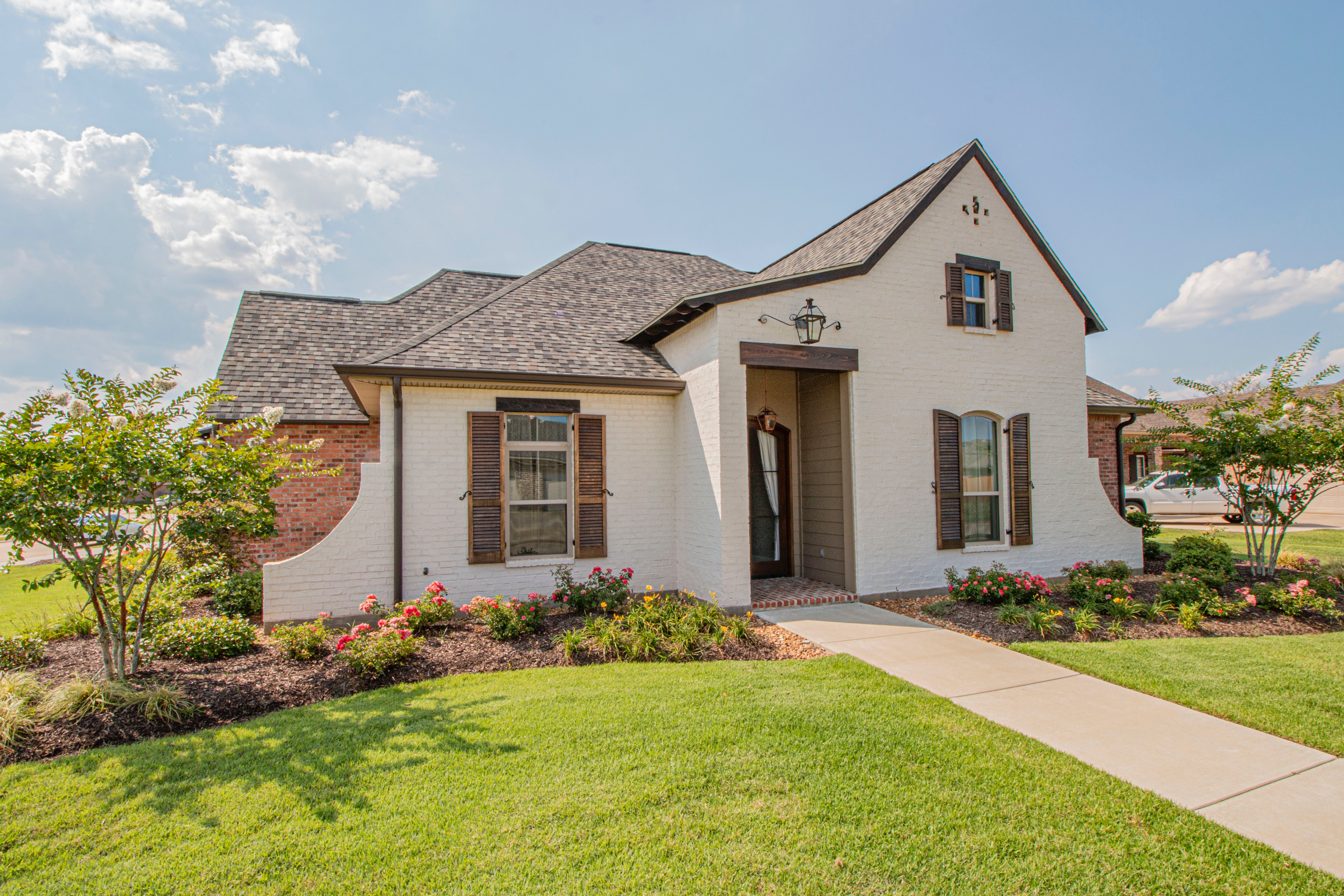 Suitable Garage Doors For Your Home !