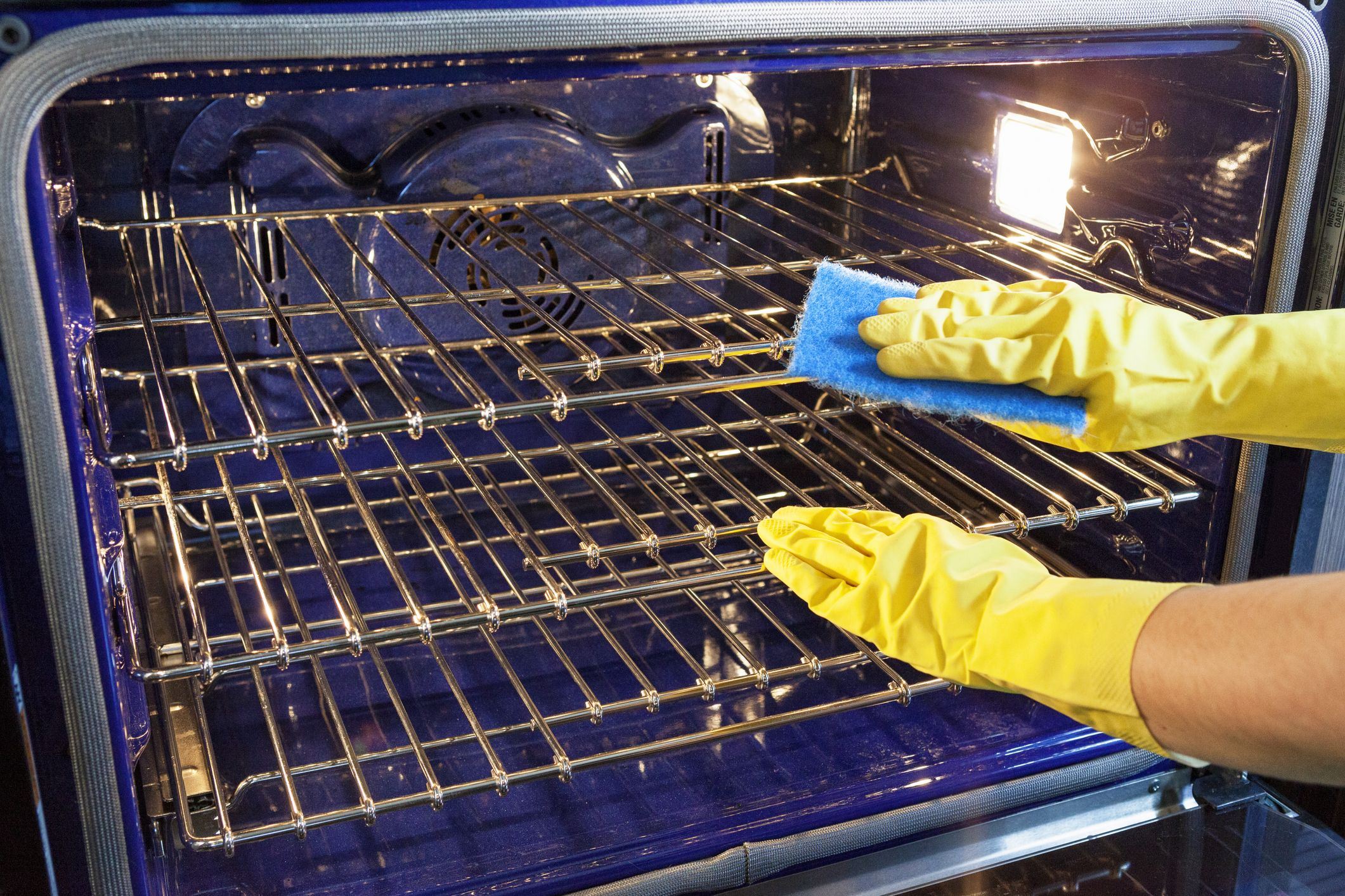 How to Clean Your Oven With Lemons