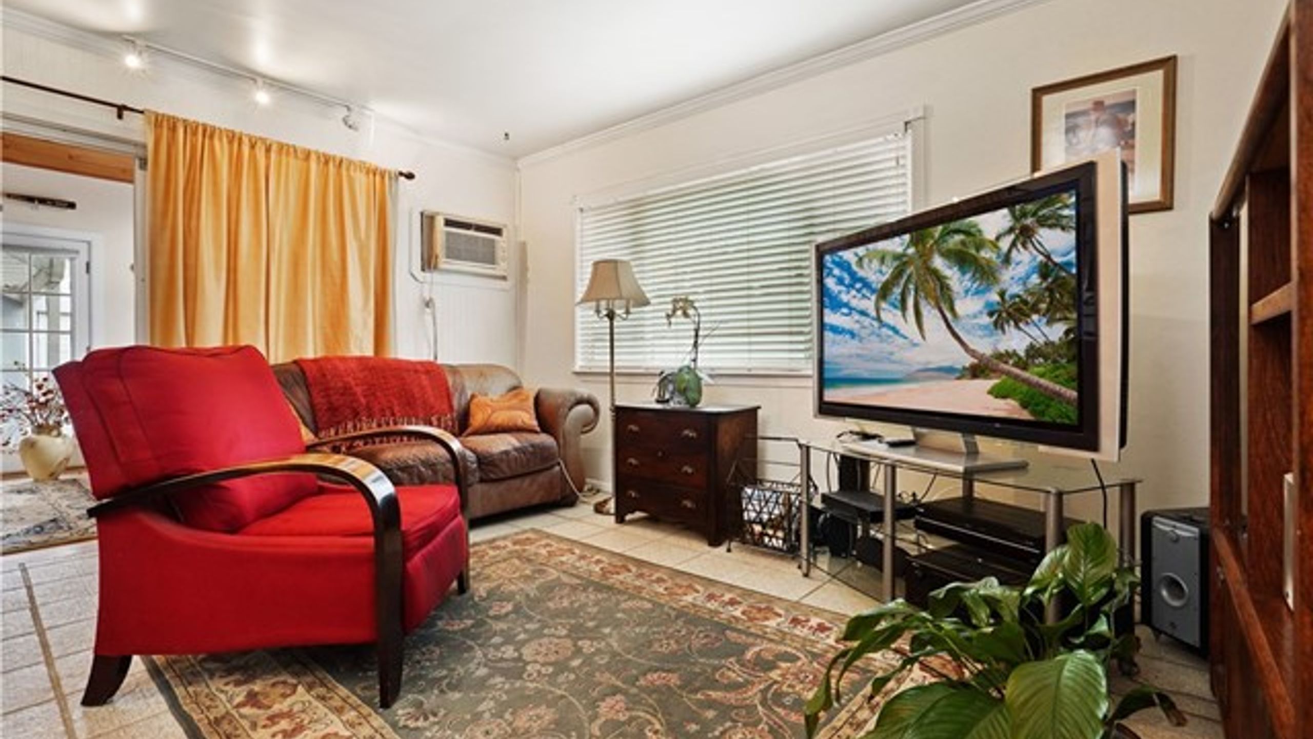 THE BENEFITS OF USING A LOCAL REAL ESTATE AGENT