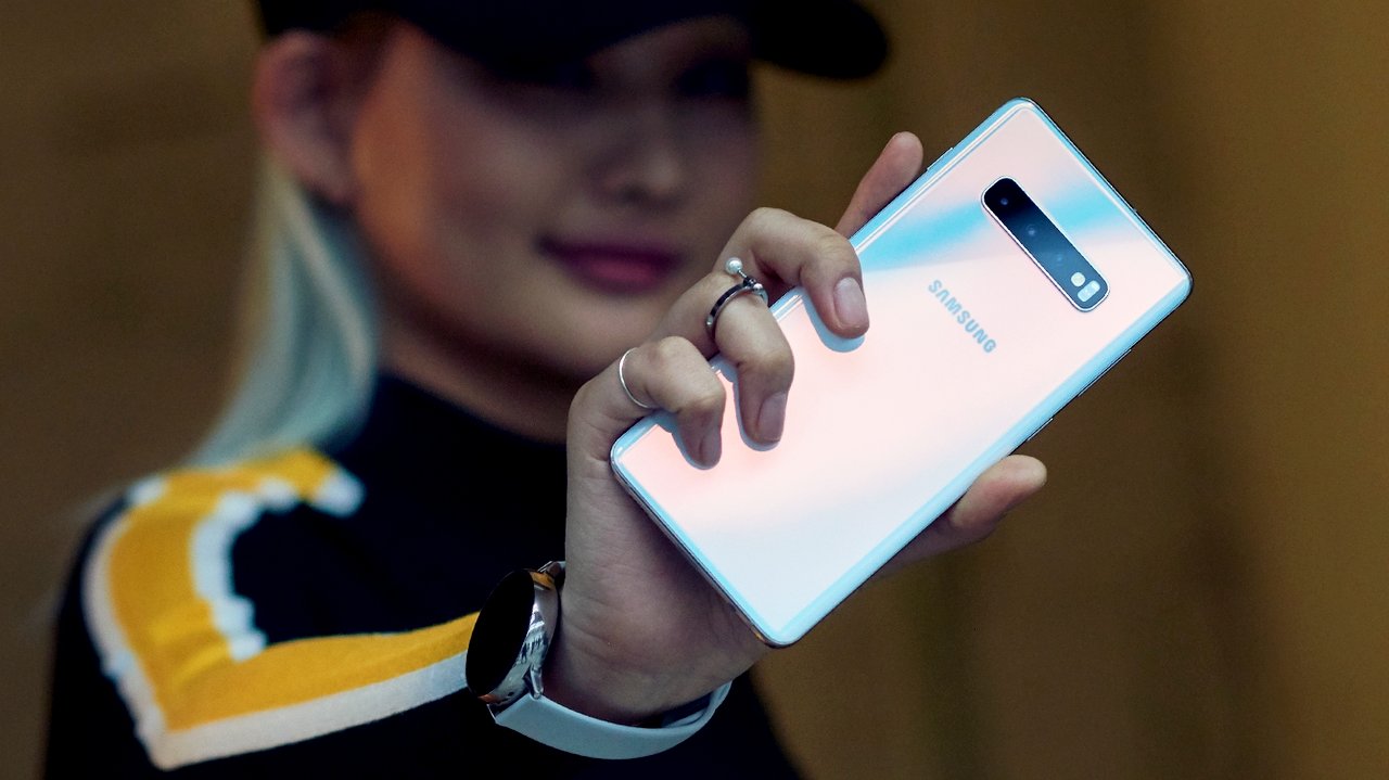 Samsung Mobile Phones - Infallible Gadgets
