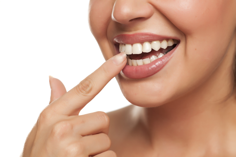 Advantages of Using Teeth Implants