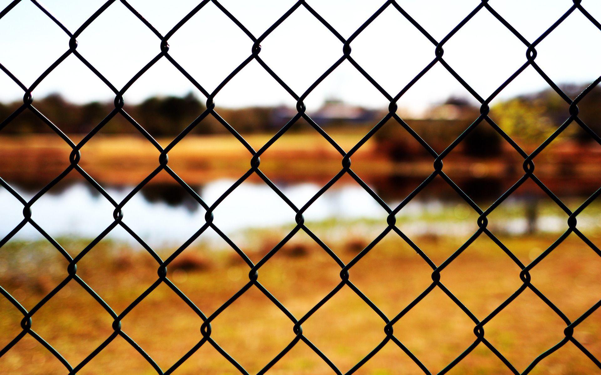 Hiring a fencing contractor who will do the job right
